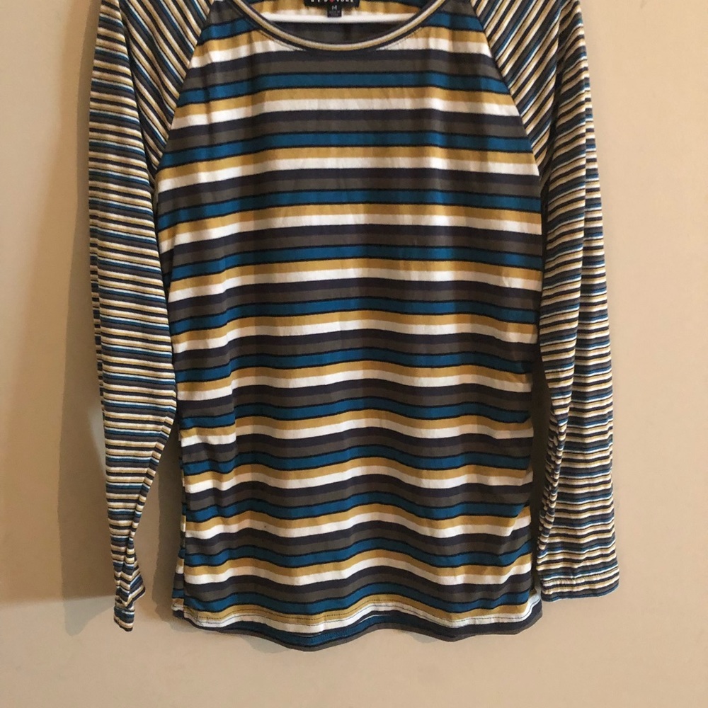 Poof New York Mini/Mega Stripe top.